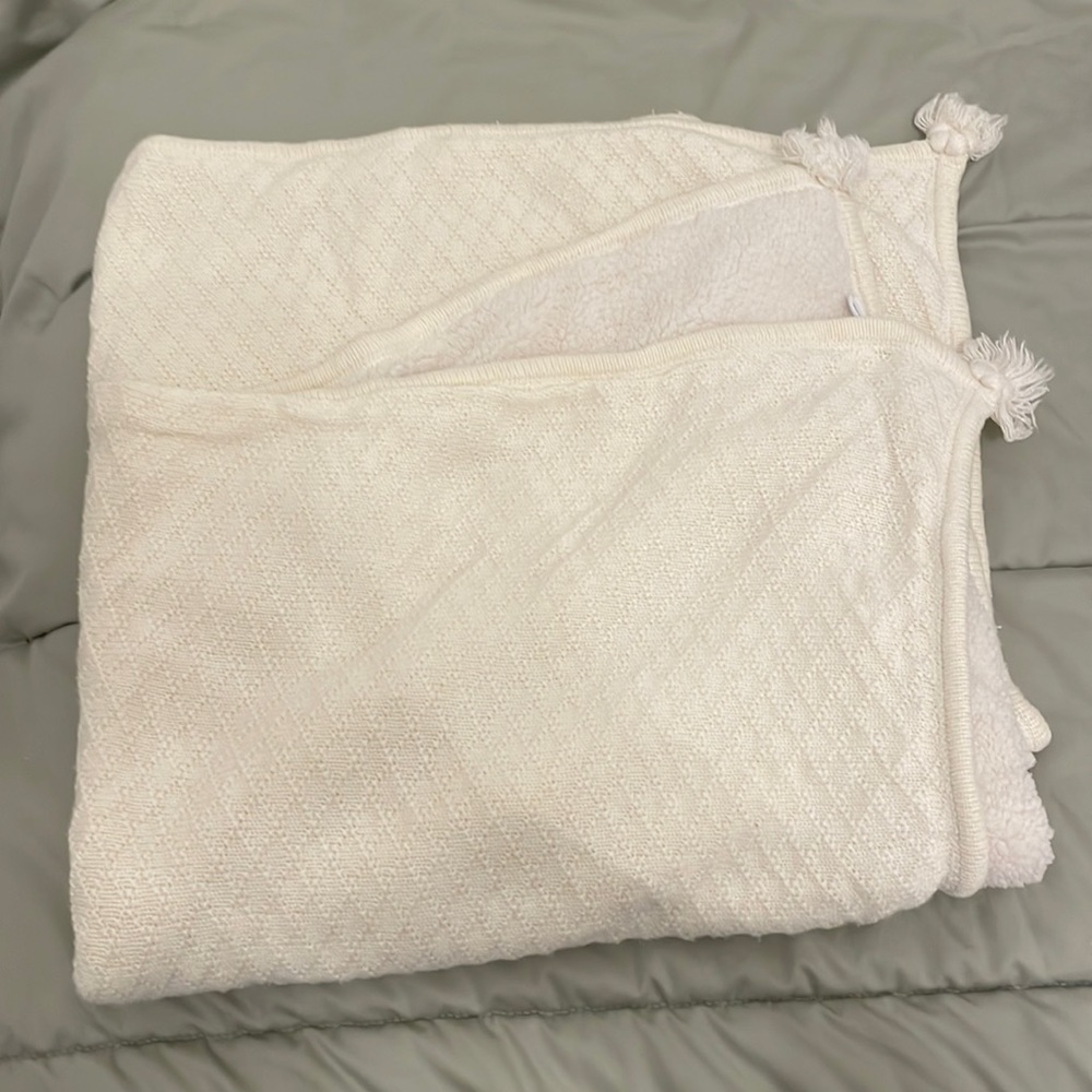 Pottery barn baby blanket Sherpa ivory